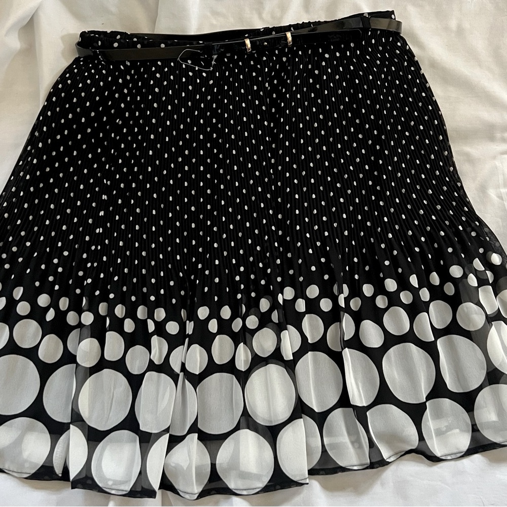 Elle Pleated Skirt